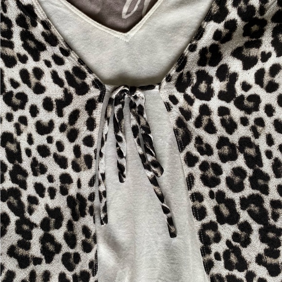 Wilfred free backless tank top - size XS - Leopard print - Aritzia - Picture 3 of 4
